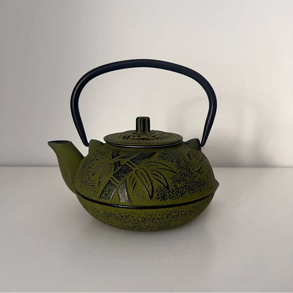 Green Cast Iron Teapot with Bamboo Design